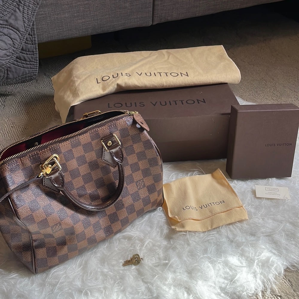 LV Speedy 25 Damier (include strap)